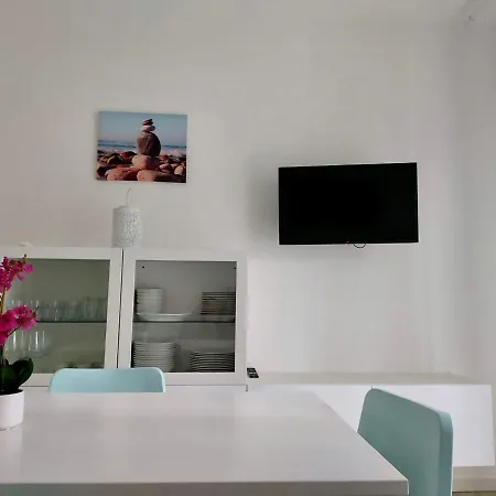 Antonietta 3, Tra Pineta E Mare Appartement *