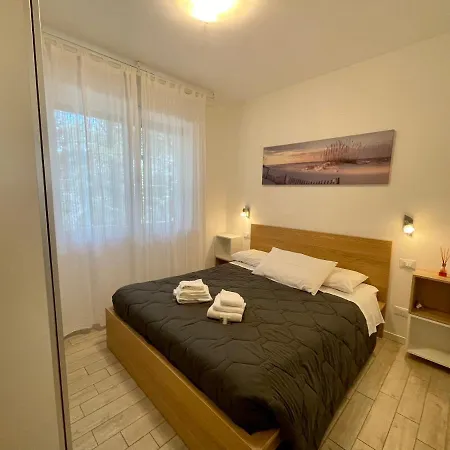 Antonietta 3, Tra Pineta E Mare Apartment