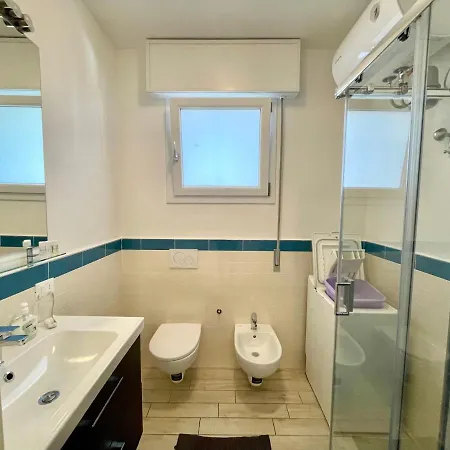 Apartment Antonietta 3, Tra Pineta E Mare