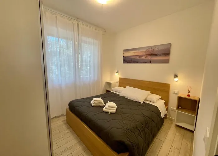 Antonietta 3, Tra Pineta E Mare Apartman