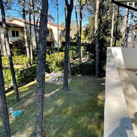 Antonietta 3, Tra Pineta E Mare 公寓