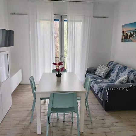 Antonietta 3, Tra Pineta E Mare