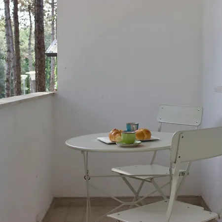 Antonietta 3, Tra Pineta E Mare *