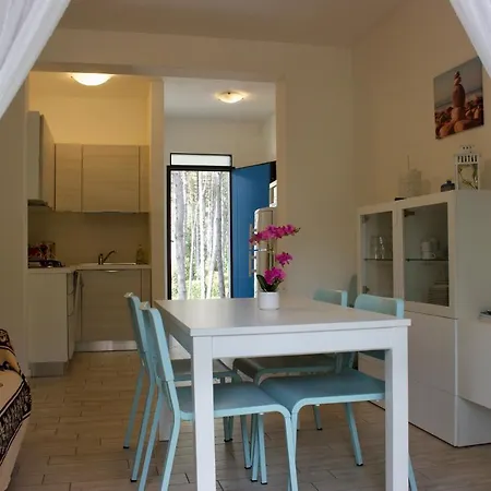 Antonietta 3, Tra Pineta E Mare * 比比翁