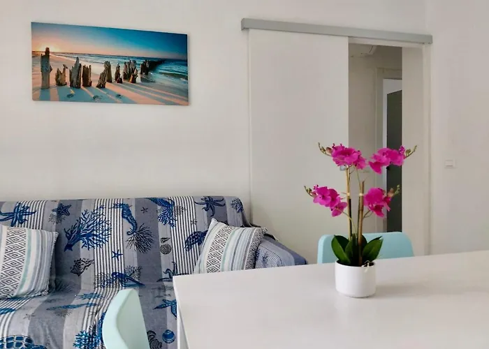 Antonietta 3, Tra Pineta E Mare *